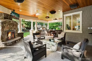27212 SE 12th Pl, Sammamish, WA 98075 - Photo 2