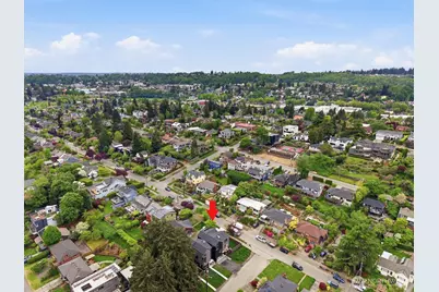 4233 S Bradford Street, Seattle, WA 98118 - Photo 38
