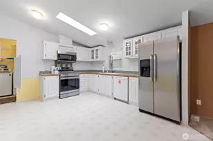 1829 137th St E, Tacoma, WA 98445 - Photo 6