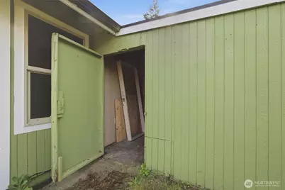 122 Raintree Loop SE, Rainier, WA 98576 - Photo 26