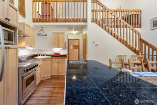 7036 Rainier Way, Glacier, WA 98244 - Photo 12