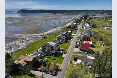 2633 Sunlight Beach Road, Clinton, WA 98236 - Photo 2