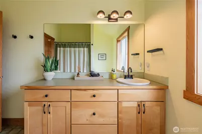 2633 Sunlight Beach Road, Clinton, WA 98236 - Photo 26