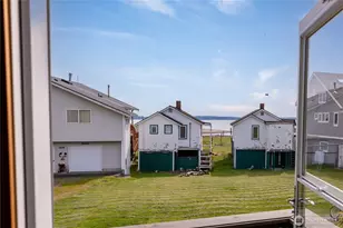 2633 Sunlight Beach Rd, Clinton, WA 98236 - Photo 24