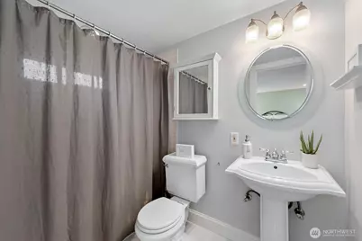 1516 NE 96th Street, Seattle, WA 98115 - Photo 18