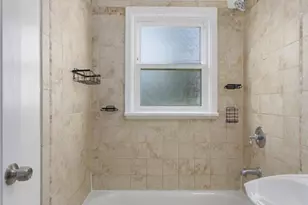 8111 10th Ave S, Seattle, WA 98108 - Photo 14