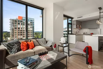 889 Avenue Square NE #704, Bellevue, WA 98004 - Photo 4