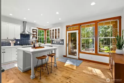 10173 NE Garibaldi Loop, Bainbridge Island, WA 98110 - Photo 18