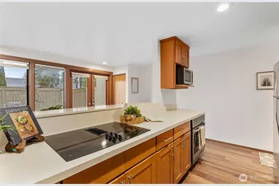 2009 42nd Avenue E, Seattle, WA 98112 - Photo 12