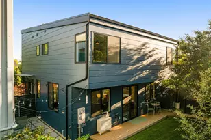 4321 S Holly St, Seattle, WA 98118 - Photo 1