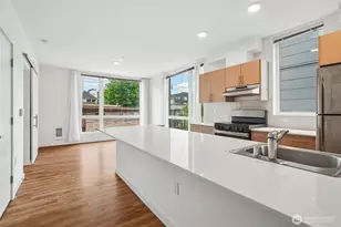 121 12th Ave E, Seattle, WA 98102 - Photo 8