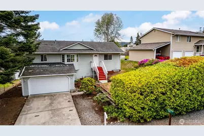 660 Cranberry Drive, Oak Harbor, WA 98277 - Photo 2