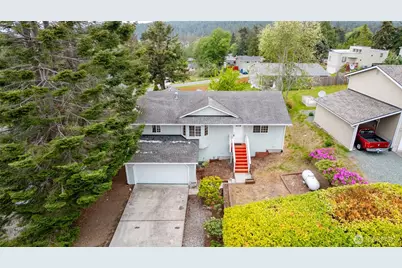 660 Cranberry Drive, Oak Harbor, WA 98277 - Photo 4