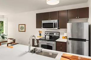 120 NW 39th St, Seattle, WA 98107 - Photo 6