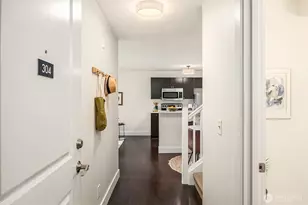 120 NW 39th St, Seattle, WA 98107 - Photo 2