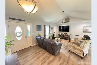 711 Locust Street, Omak, WA 98841 - Photo 8