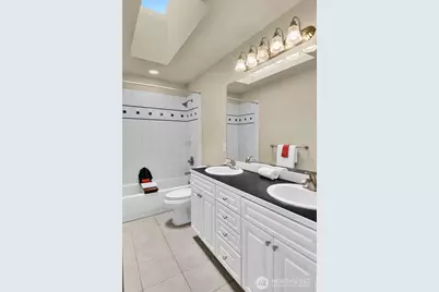 323 239th Ct SE, Sammamish, WA 98074 - Photo 32