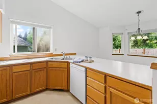 911 NW Leisure Ln, Bremerton, WA 98311 - Photo 12