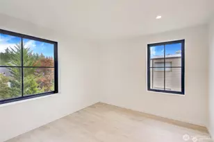 4608 NE 47th St, Seattle, WA 98105 - Photo 14