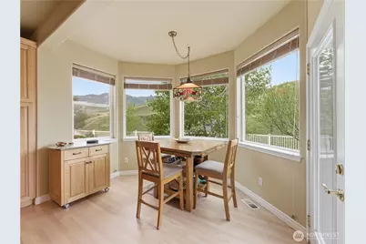 2070 Maiden Lane, Wenatchee, WA 98801 - Photo 16
