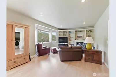2070 Maiden Lane, Wenatchee, WA 98801 - Photo 10