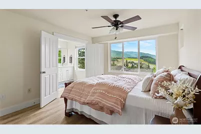 23300 SE Black Nugget Road #M1, Issaquah, WA 98029 - Photo 22