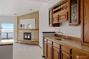 2411 Skyline Way, Anacortes, WA 98221 - Photo 12