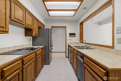 2411 Skyline Way #203, Anacortes, WA 98221 - Photo 6