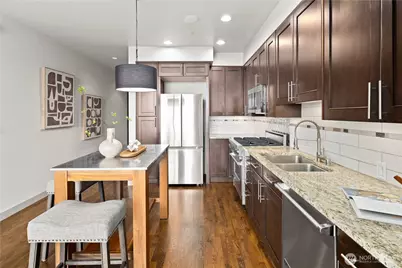 10650 NE 9th Place #1925, Bellevue, WA 98004 - Photo 10