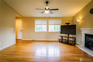 10001 Beth Ct SE, Yelm, WA 98597 - Photo 8