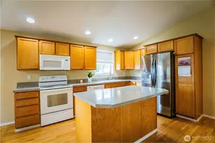 10001 Beth Ct SE, Yelm, WA 98597 - Photo 16