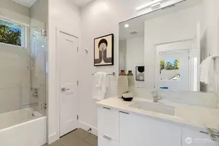 13643 SE 10th Street SE, Bellevue, WA 98005 - Photo 30