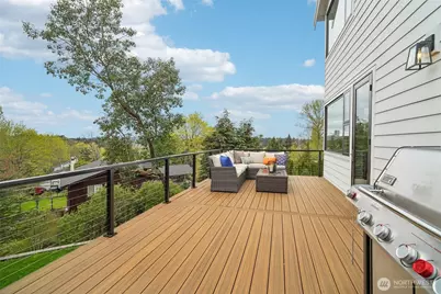 13643 SE 10th Street SE, Bellevue, WA 98005 - Photo 12