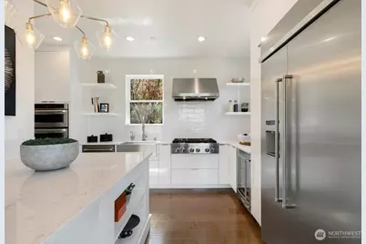 13643 SE 10th Street SE, Bellevue, WA 98005 - Photo 16