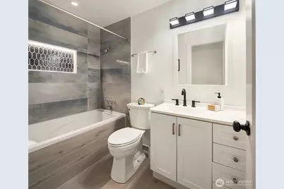 1421 NW 196th St, Shoreline, WA 98177 - Photo 14