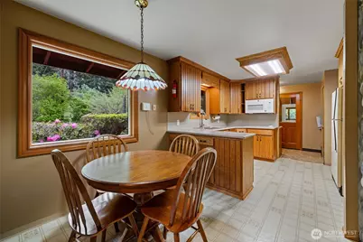 12915 412th St E, Eatonville, WA 98328 - Photo 4