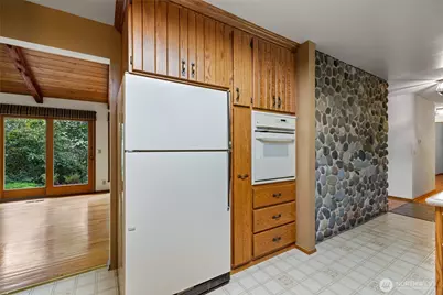 12915 412th St E, Eatonville, WA 98328 - Photo 8