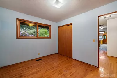 12915 412th St E, Eatonville, WA 98328 - Photo 16