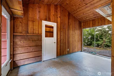 12915 412th St E, Eatonville, WA 98328 - Photo 22