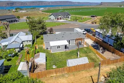 10369 Northern Avenue NE, Coulee City, WA 99115 - Photo 4