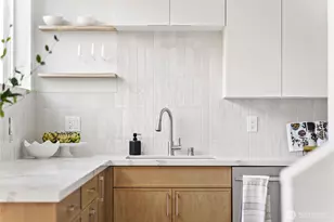 8863 Midvale Ave N, Seattle, WA 98103 - Photo 8