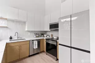 8863 Midvale Ave N, Seattle, WA 98103 - Photo 10