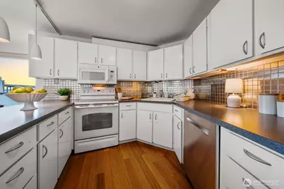2360 43rd Avenue E #206, Seattle, WA 98112 - Photo 8