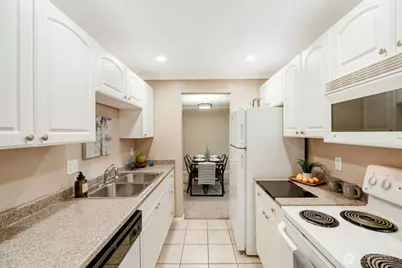 9900 NE 124th Street #1306, Kirkland, WA 98034 - Photo 6