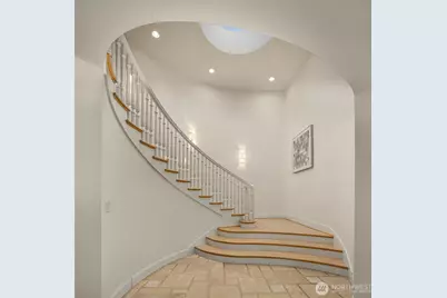 7 10th Avenue, Kirkland, WA 98033 - Photo 4