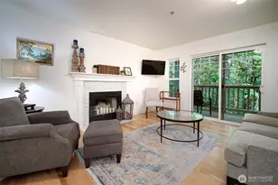 18501 SE Newport Way, Issaquah, WA 98027 - Photo 1