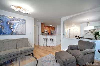 18501 SE Newport Way #J238, Issaquah, WA 98027 - Photo 4