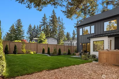 12603 NE 80th Street, Kirkland, WA 98033 - Photo 2