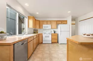 923 Sarah Ct NW, Olympia, WA 98502 - Photo 14