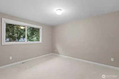 16438 SE 22nd Street, Bellevue, WA 98008 - Photo 24